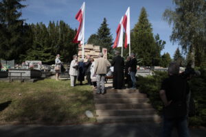 Odsłonięcie tablicy na cmentarzu Wilkowyja, 19 września 2020 r., fot. K. Pisarek