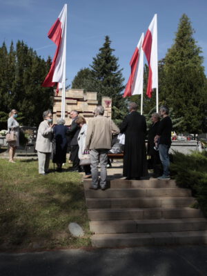 Odsłonięcie tablicy na cmentarzu Wilkowyja, 19 września 2020 r., fot. K. Pisarek