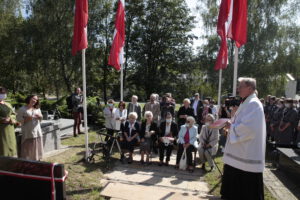 Odsłonięcie tablicy na cmentarzu Wilkowyja, 19 września 2020 r., fot. K. Pisarek